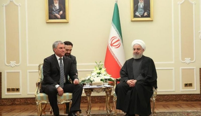 الرئيس روحاني: العلاقات بين طهران وموسكو تمضي قدما باتجاه النمو 