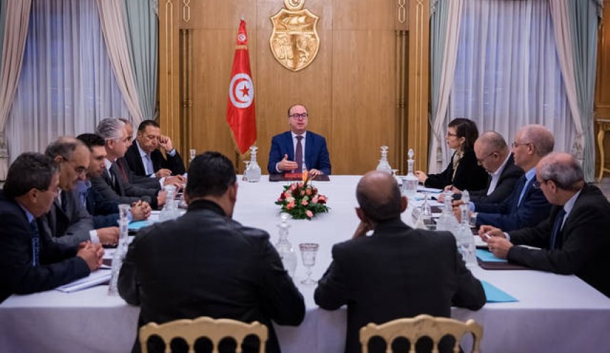 بدء اجتماعات التشاور حول تشكيل الحكومة في تونس
