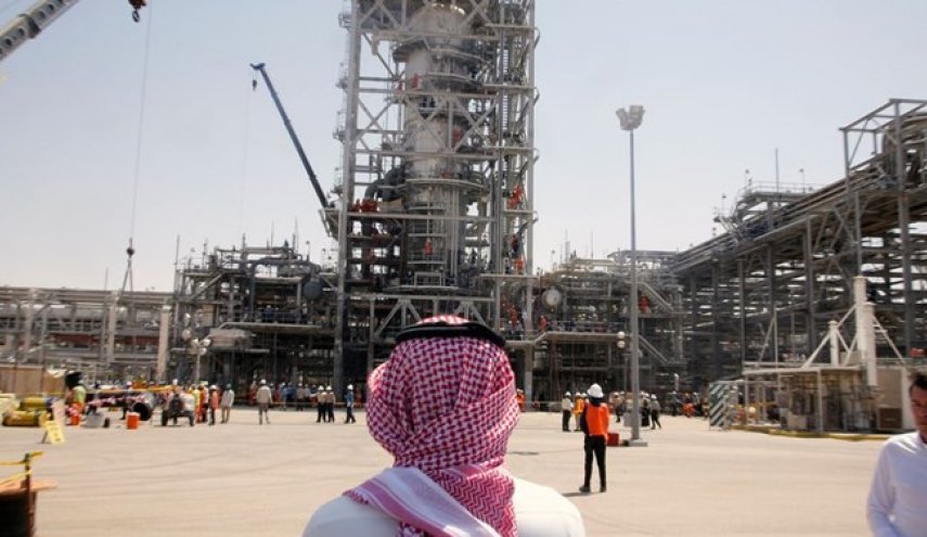 عربستان سعودی حملات موشکی به تأسیسات نفتی آرامکو را تأیید کرد
