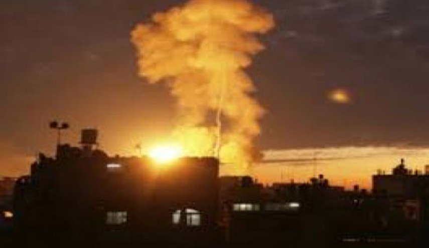 قوات الاحتلال تعلن قصفها أهدافا في قطاع غزة