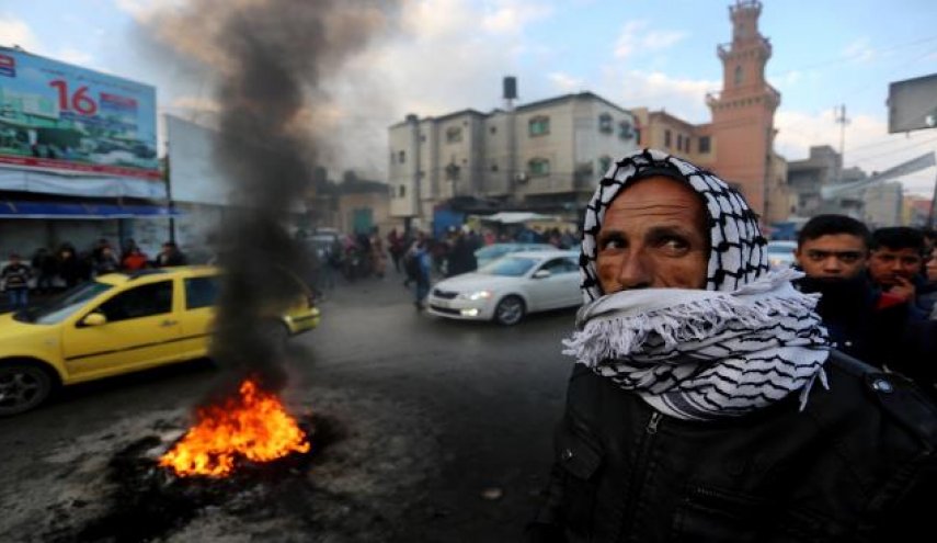 حمله اشغالگران به تظاهرکنندگان در شمال قدس اشغالی/ 2 فلسطینی مجروح شدند