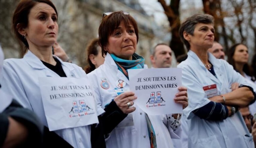 آغاز تظاهرات وکلا، پرستاران و خلبانان فرانسوی در پاریس