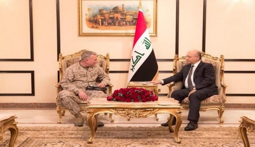 دیدار و گفت وگوی صالح با رئیس ستاد فرماندهی مرکزی ارتش آمریکا 