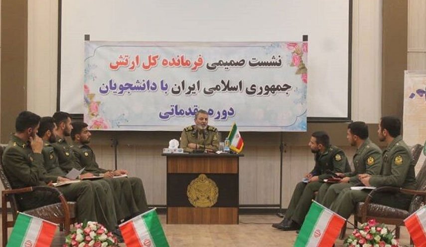 تاکید سرلشکر موسوی بر ارتقای توان دفاعی و رزمی نیروی زمینی ارتش