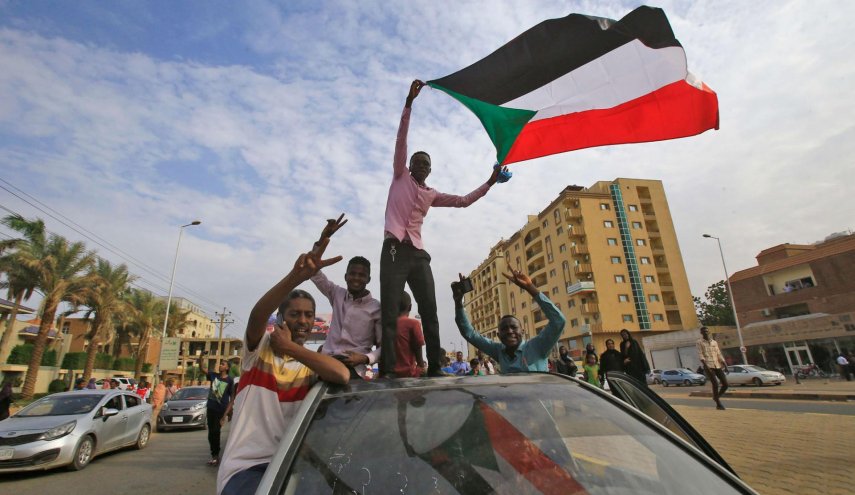 استقالة مدير سياسة السودان الخارجية اثر لقاء برهان نتنياهو
