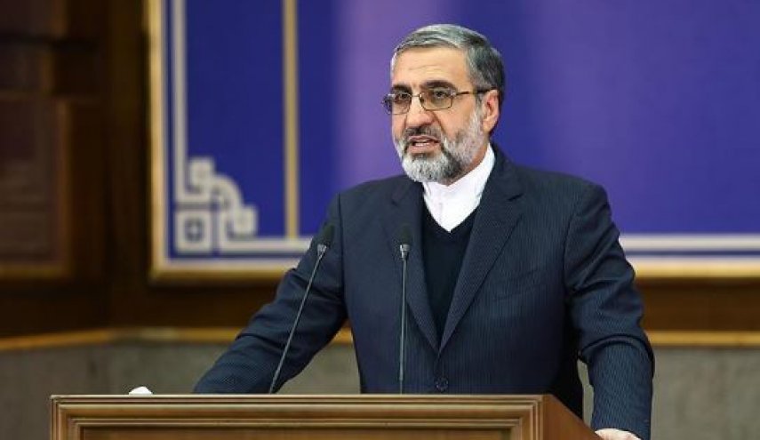 ايران تعتقل خمسة جواسيس مرتبطين بأجهزة مخابرات أجنبية