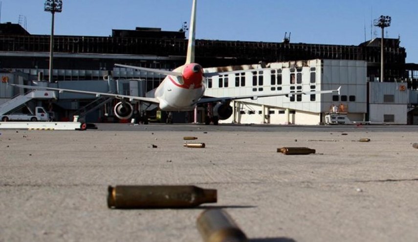 حمله نیروهای حفتر به فرودگاه طرابلس و ربودن ۹ تبعه ترکیه