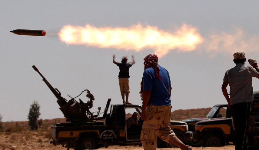 ليبيا..تجدد الاشتباكات في عدة مواقع بطرابلس