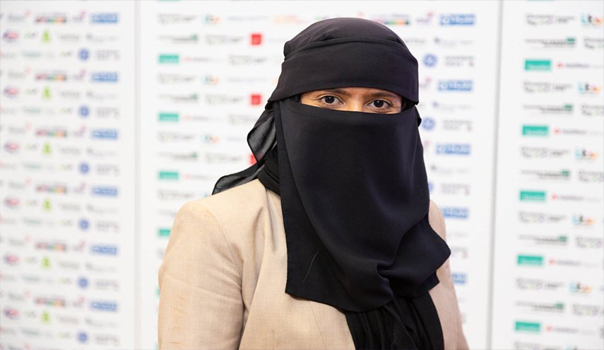 معارضة سعودية تفوز بلقب 'المرأة البريطانية المسلمة'