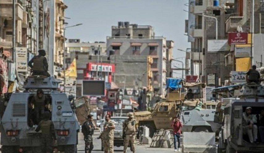 قتلى وجرحى من قوات الجيش المصري جراء هجوم ارهابي في سيناء
