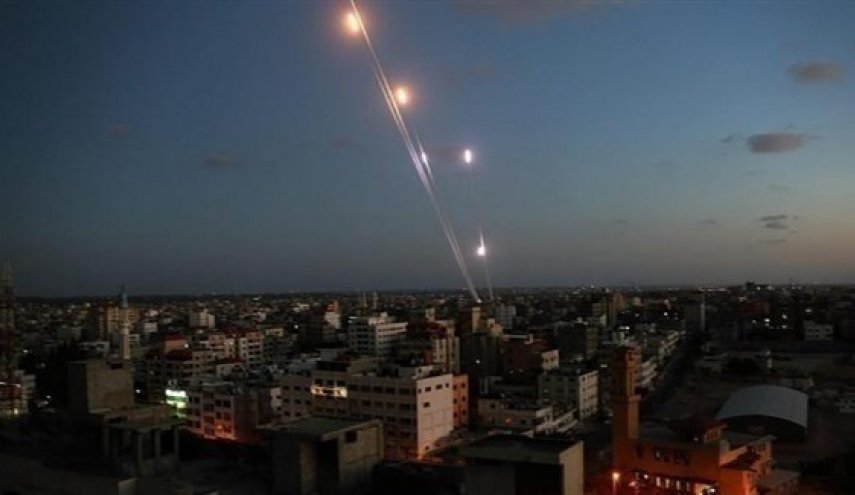 إطلاق صاروخين من غزة صوب مستوطنة صهیونیة