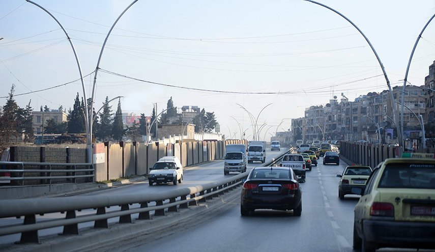 شاهد بالصور.. عودة الحركة على طريق دمشق حلب الى طبيعتها