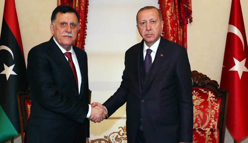 أردوغان يلتقي رئيس حكومة الوفاق الوطني الليبية في اسطنبول
