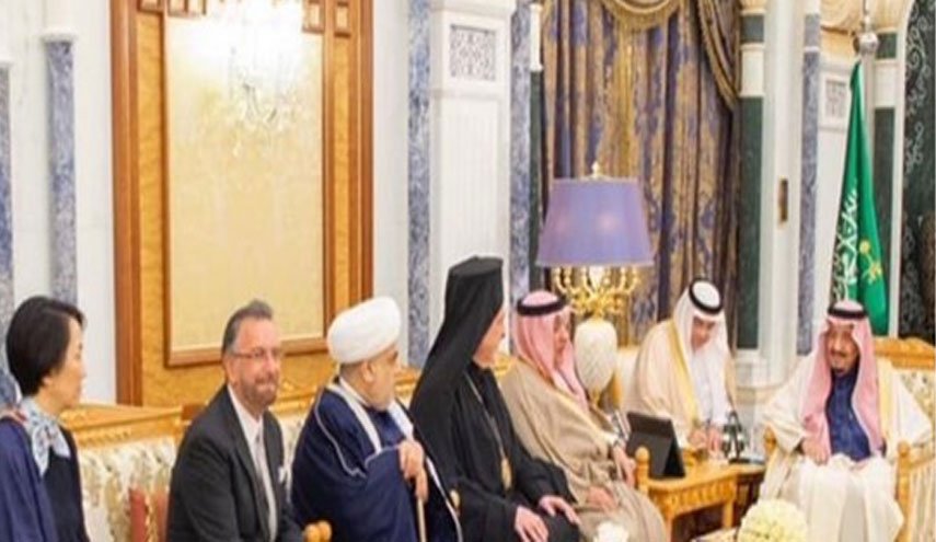 حضور یک خاخام اسرائیلی در کاخ شاه سعودی