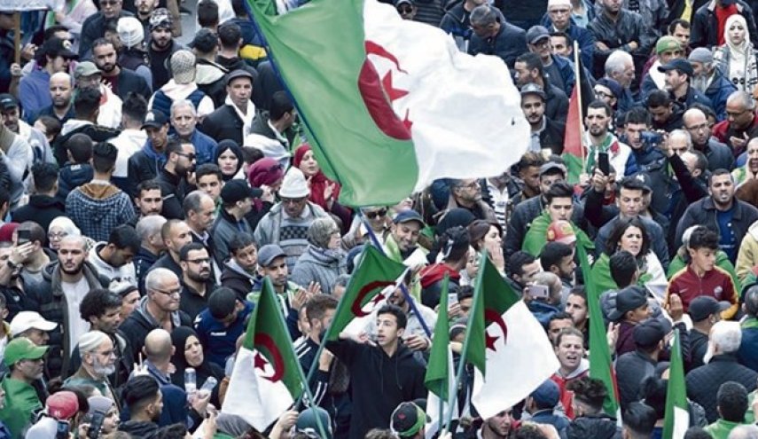 تظاهرات خیابانی مردم الجزائر یک ساله شد