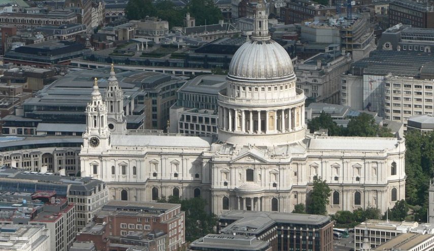 زنی که قصد داشت کلیسایی را در لندن منفجر کند، بازداشت شد