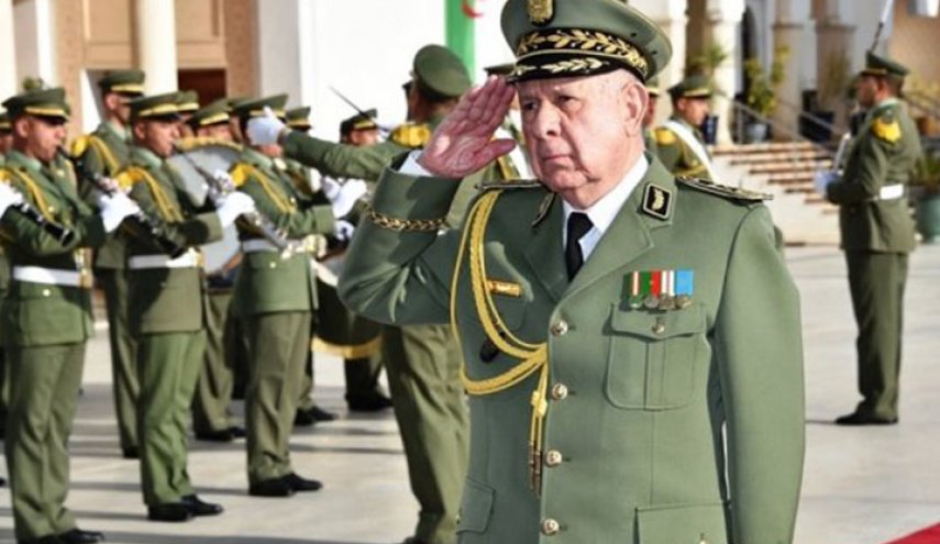 رئيس أركان الجيش الجزائري يزور الإمارات