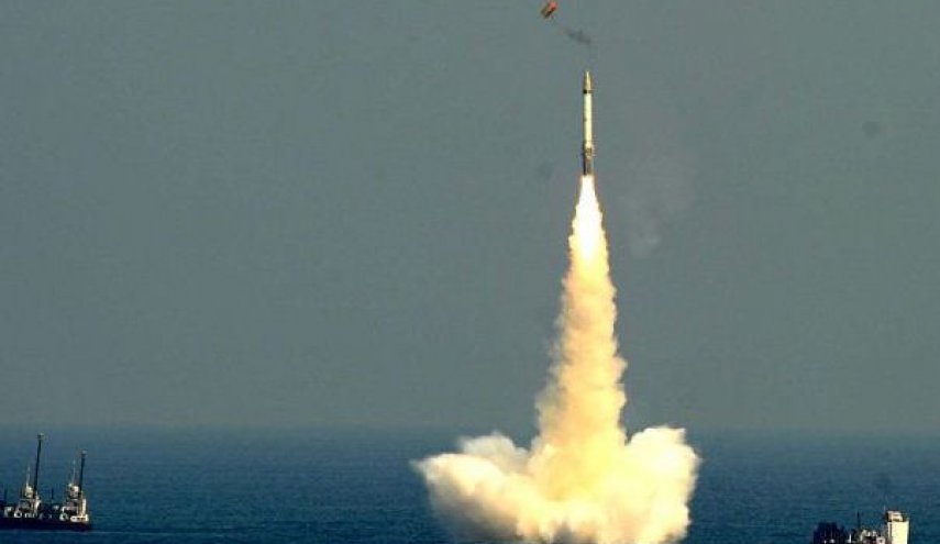 روسیه برای اولین بار از کشتی، موشک فوق‌ فرا صوت آزمایش کرد
