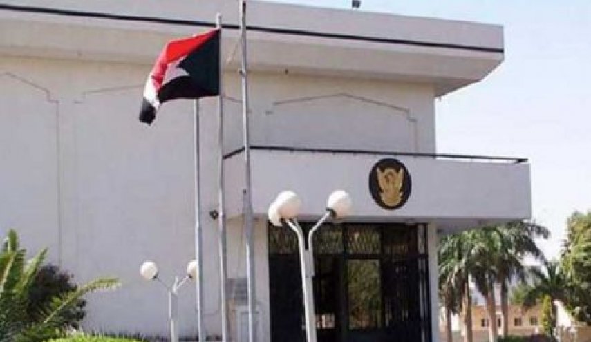 السودان ينهي خدمة 109موظفين عاملين بوزارة الخارجية