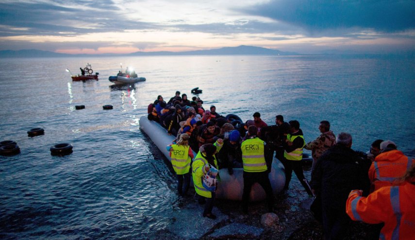 أوروبا تمد اليونان بـ700 مليون يورو لحل أزمة المهاجرين
