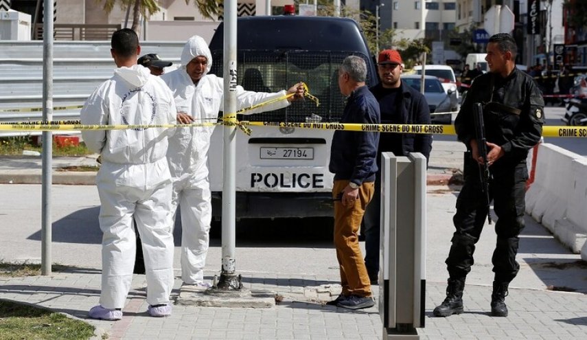 مقتل عنصر شرطة في الهجوم الانتحاري في تونس