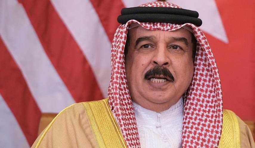 ملك البحرين: على الوقف الجعفري تكفل اتباعه في الخارج