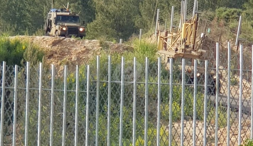 قوة عسكرية صهيونية مشطت الطريق المحاذية للسياج الحدودي في جنوب لبنان