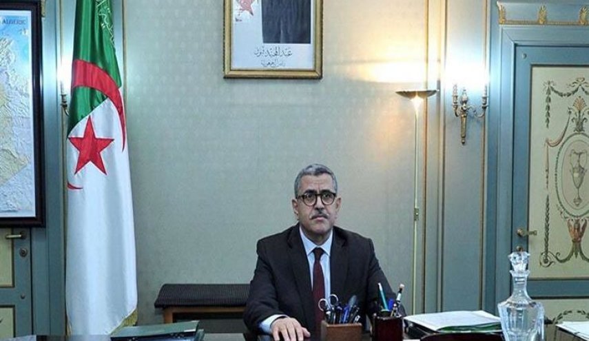 رئيس الوزراء الجزائري يرد على اتهامات المعارضة بشأن 