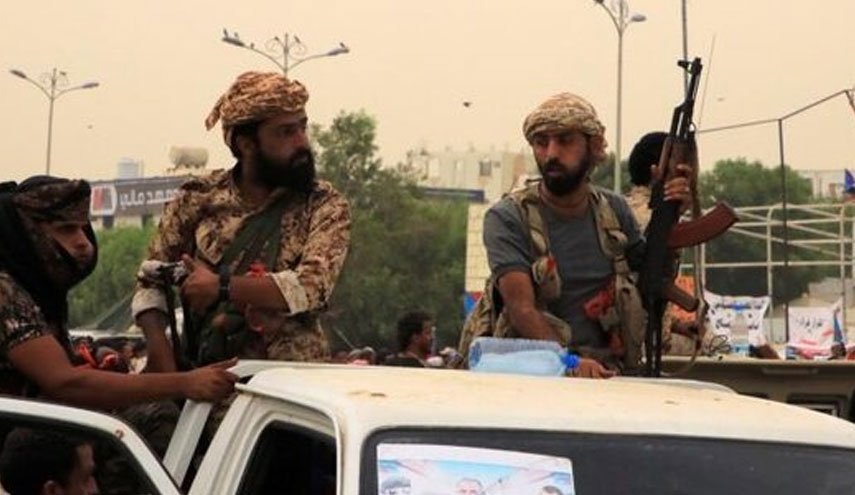 نیروهای وابسته به امارات و عربستان در جنوب یمن به جان هم افتاده اند