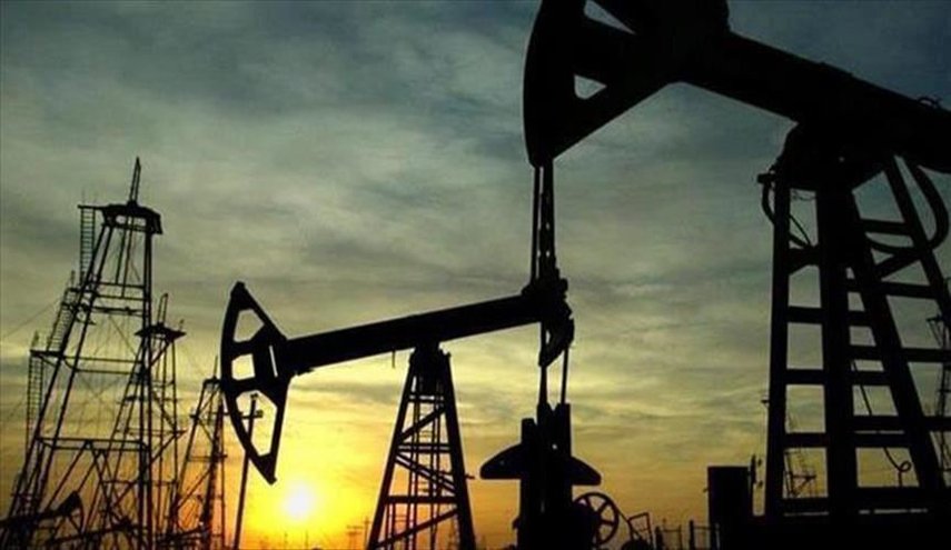 استمرار تراجع أسعار النفط في العالم