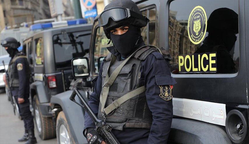 الأمن المصري يلقي القبض على 3 أشخاص بسبب كورونا!
