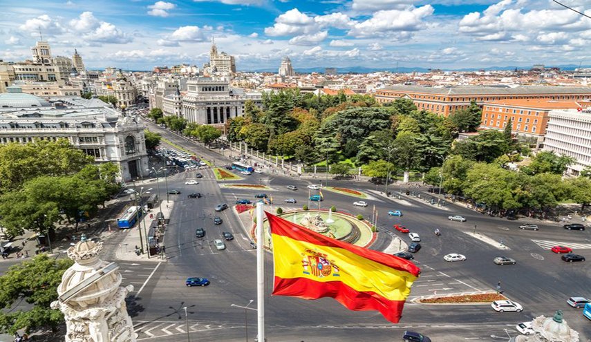 إسبانيا: ارتفاع عدد مصابي كورونا إلى 13716 والوفيات إلى 558