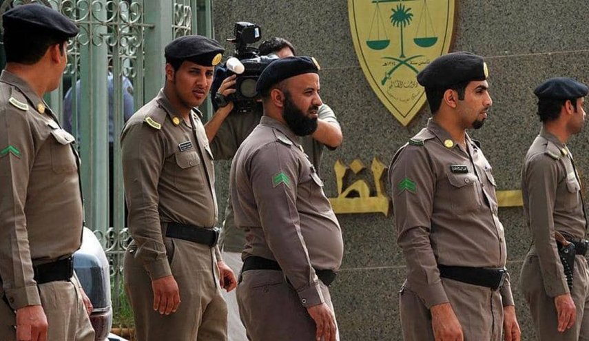 الشرطة السعودية تعاقب مواطنا انتقد اجراءات مواجهة كورونا