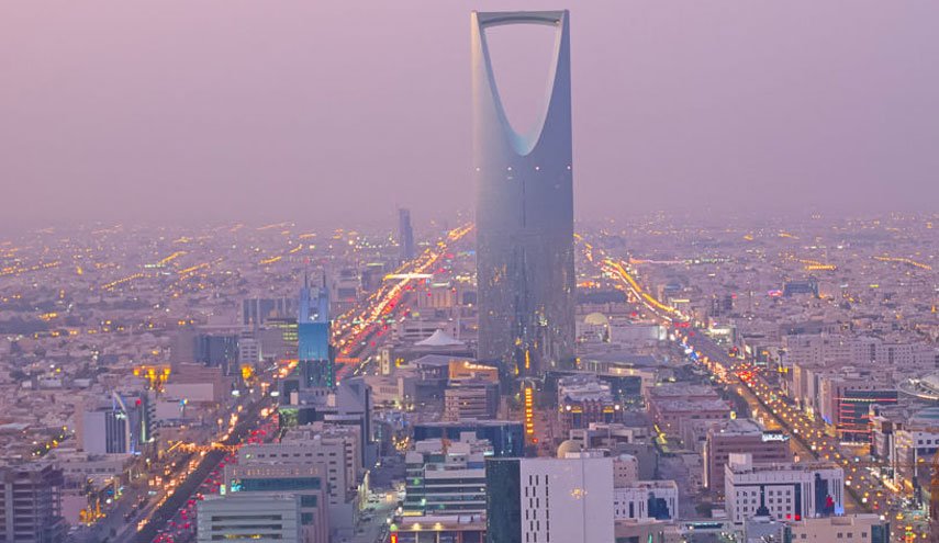 تحلیل بلومبرگ از به زانوافتادن عربستان سعودی در جنگ نفتی/ بحران مالی جدی در انتظار ریاض