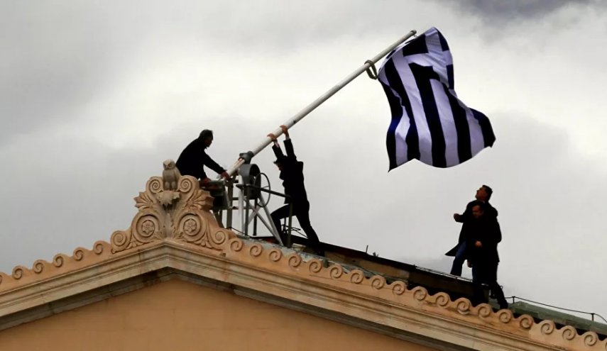 الحكومة اليونانية تتوقع ركود الاقتصاد بسبب فيروس كورونا