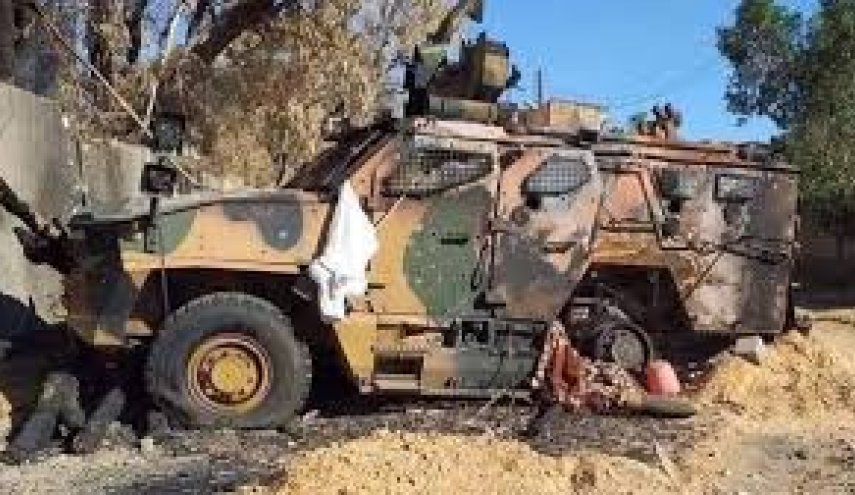 تفجير مدرعتين عسكريتين للقوات التركية على يد إرهابيين في إدلب