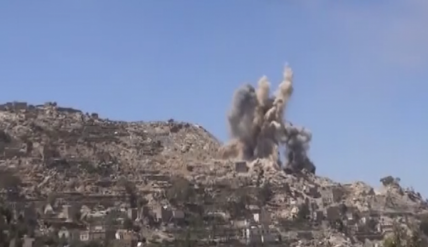 تضرر منازل ومزارع اليمنيين بقصف طيران العدوان على صعدة