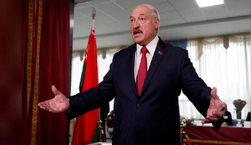 رئيس بيلاروسيا يسخر من كورونا رغم تسجيل عشرات الإصابات