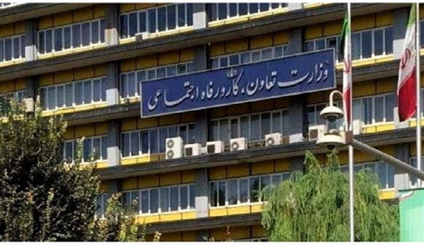 وزارة العمل الإيرانية توافق علی تمديد تصاريح عمل الوافدين الأجانب