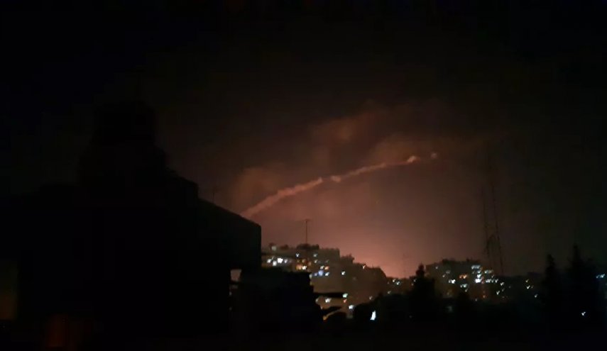 الدفاعات الجوية السورية تتصدى لأهداف معادية في حمص
