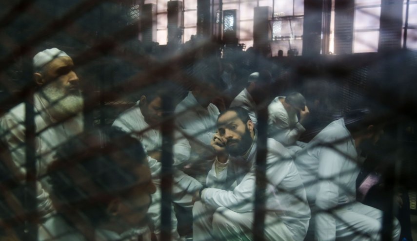 دعوات للإفراج عن الأطباء المعتقلين بالسجون المصرية لمكافحة كورونا