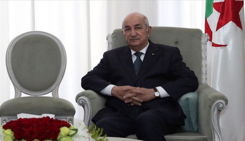 الرئيس الجزائري واعضاء الحكومة يتبرعون براتب شهر لمكافحة 