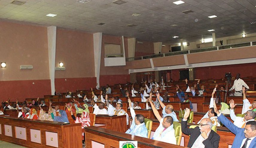 ماذا يعني القانون التأهيلي المطروح في البرلمان الموريتاني