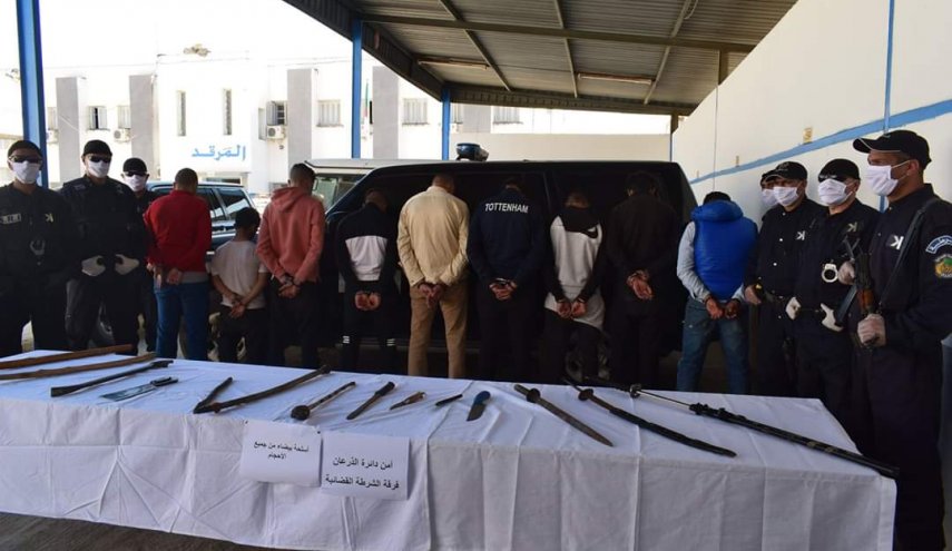 الجزائر تعتقل 12 شخصا رفضوا حظر التجول لكورونا