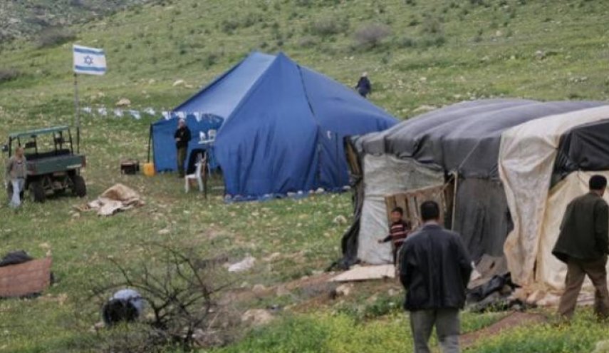 مستوطنون يعتدون على اراض لفلسطينيين لاستحداث بؤرة استيطانية