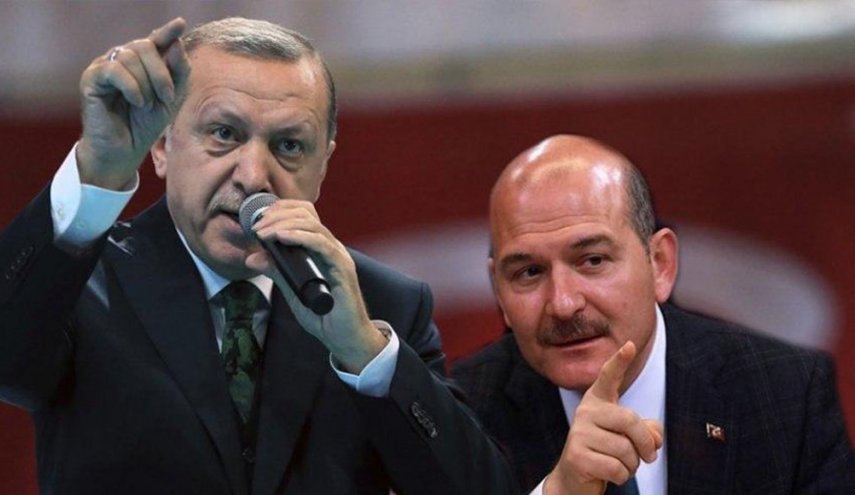 ماذا وراء استقالة وزير داخلية تركيا والصراعات في محيط أردوغان؟

