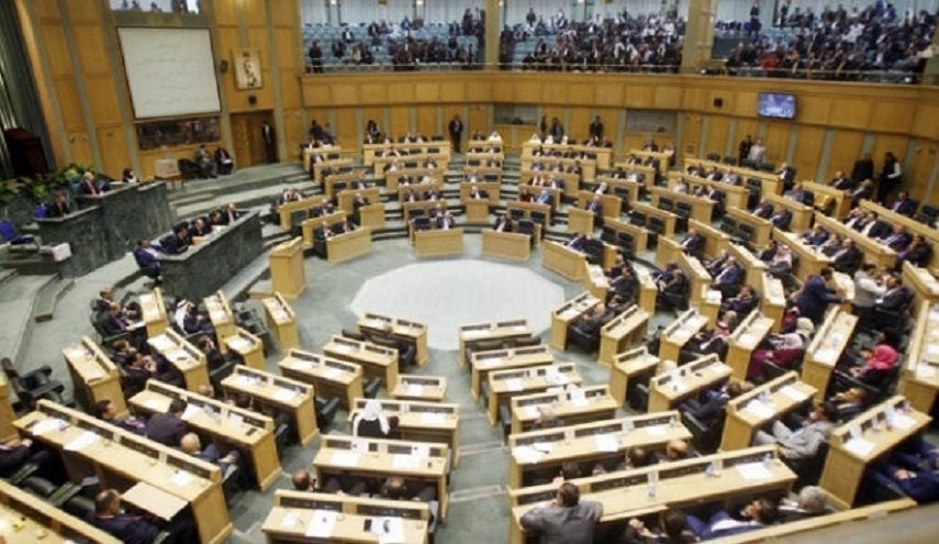 تحويل 7 من النواب الأردني في عمان إلى المحاكم الإداري