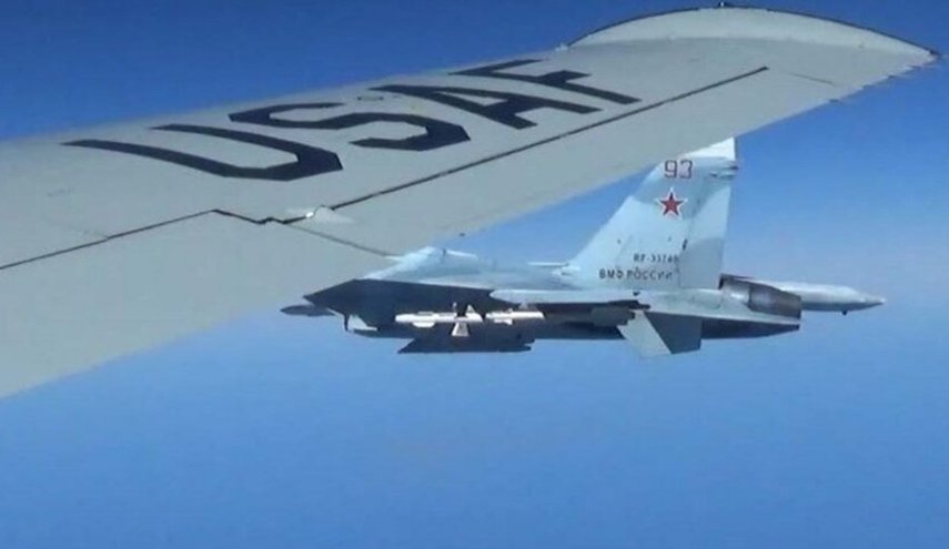 مقاتلة روسية تعترض طائرة امريكية فوق البحر المتوسط
