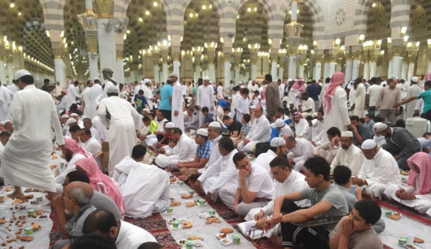 الغاء خدمة الإفطار في المسجد النبوي بشهر رمضان