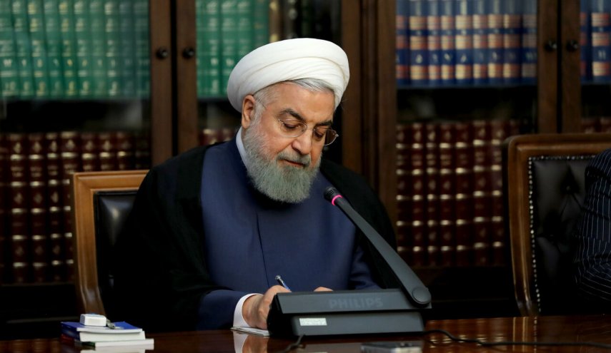 روحاني يشيد بجهود القوات المسلحة باعتبارهم مدافعين عن الوطن وحماة الصحة
